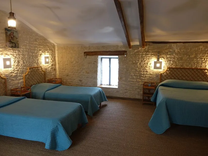 LA CHARMENTAISE Charmig B & B vid portarna till La Rochelle & Marais Poitevin - Image 1