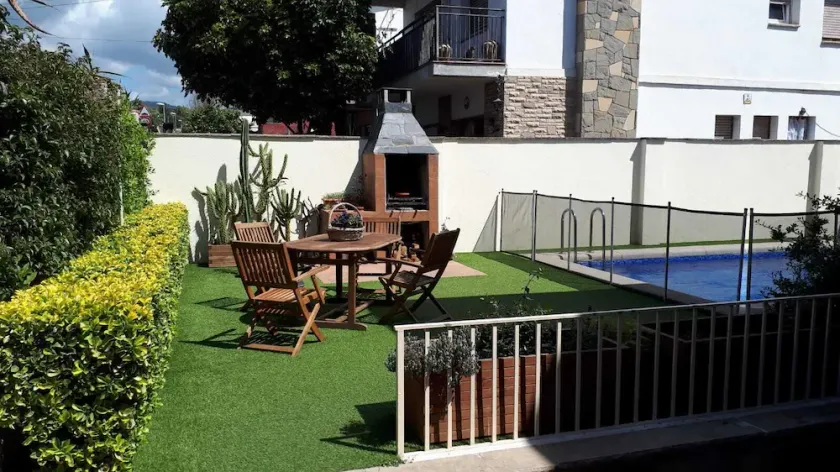 \"The Lemon Tree Home\" Villa med privat pool og have i Premia de Dalt - Image 1