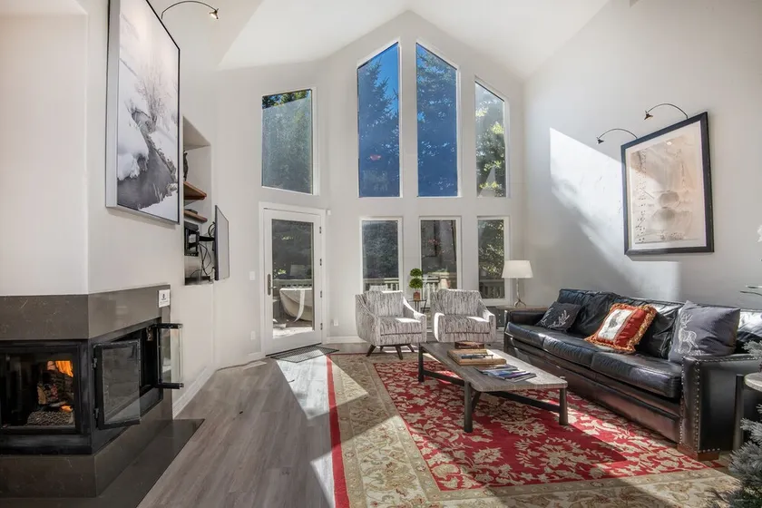 New! Arrowhead Estate | 2 Master Suites | Shuttle | Pool & Hot Tub Access - Image 1