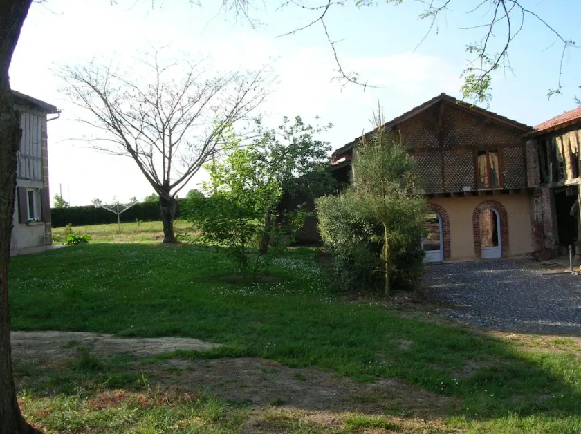 Charmantes Ferienhaus in der Landschaft von Gers - Image 1