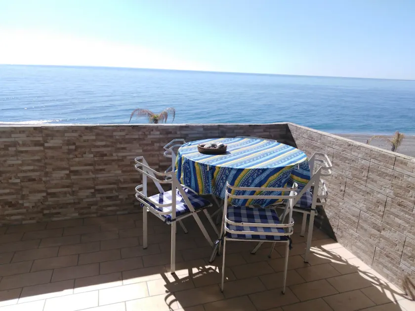 A WINDOW ON THE SEA - Image 1
