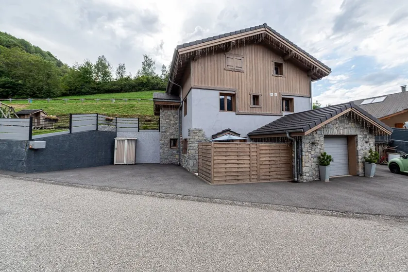 Joli Appartement Sur Le Bois - Image 1