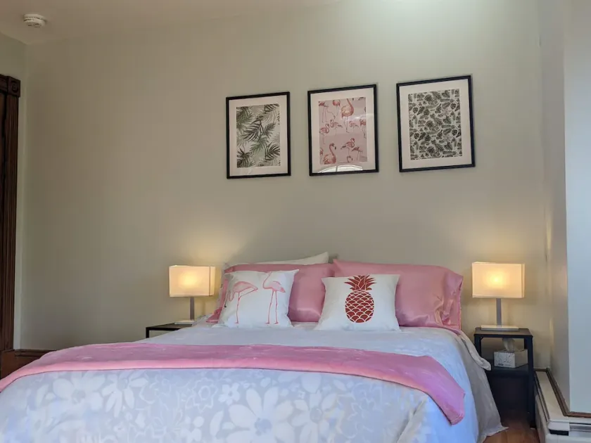 Flamingo Suite (Downtown Wolfville) - Image 1
