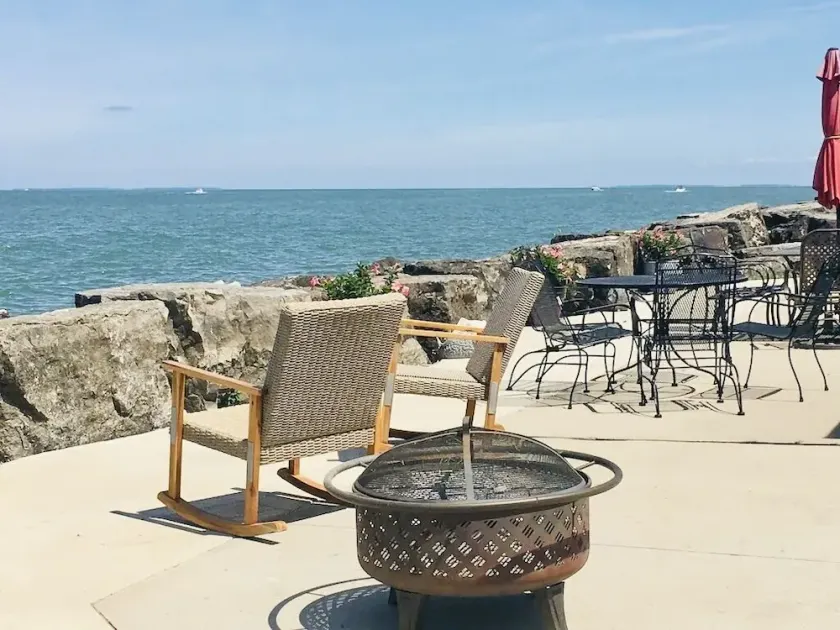 \"BEACHCOMBER\"- A Gem on Lake Erie   120 Feet of Private Frontage and Beach - Image 1