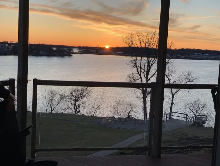Lovely Okoboji Condo - Image 1