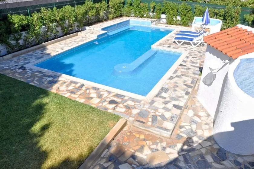 Villa in Vilamoura near Beaches and Golf - Image 1