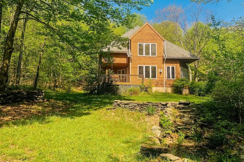 Paradise on 12 Acres with A/C and Pool Nearby - Image 1