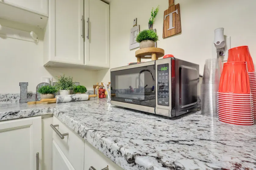 Pet-Friendly Retreat Near NYC & MetLife Stadium! - Image 1