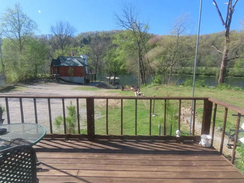 Riverside Cabin A 90FT to riversedge. Great Views of White River  WIFI CABLE BBQ - Image 1