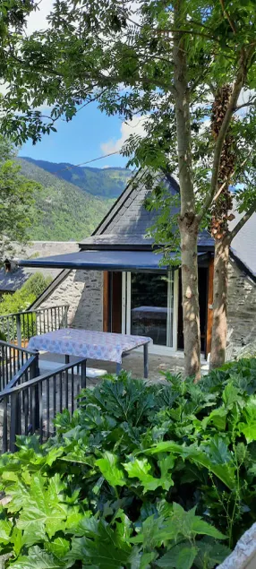 Restored barn in the heart of the mountains - Image 1