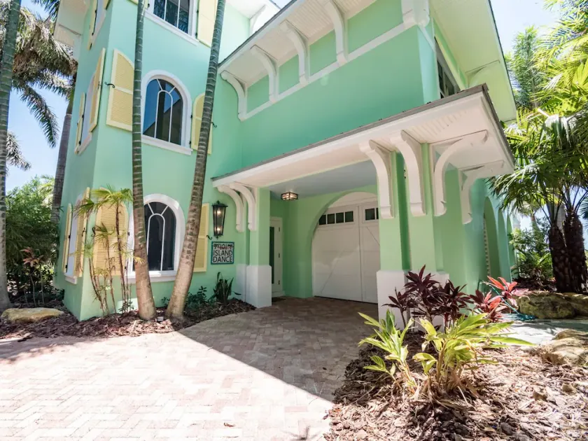 Beach Front Home on Anna Maria Island - Great Views!  Pool! Sleeps 10! - Image 1