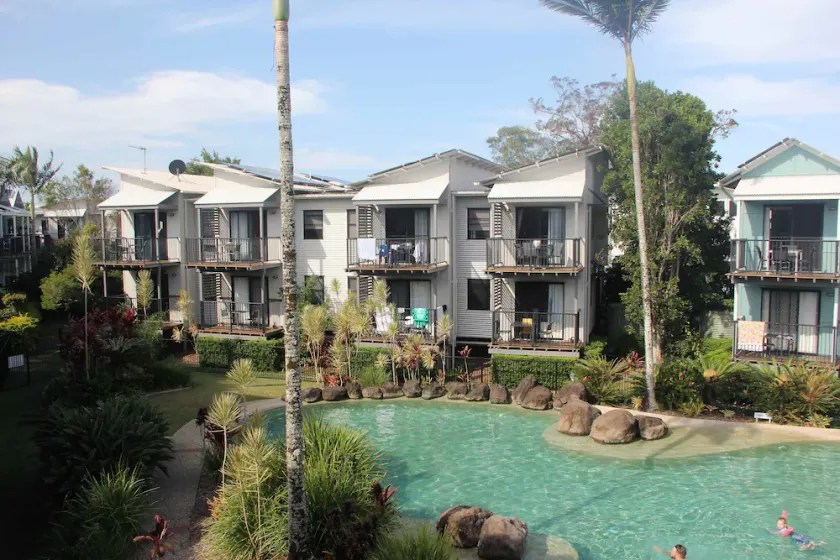 Noosa Lakes Apartment - Image 1