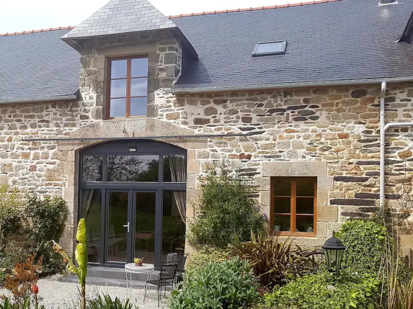 Luxury, spacious 3 bed converted Coach house. 10kms from the coast! - Image 1