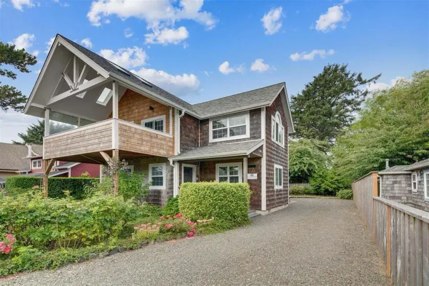 Windrush - Close to Beach & Downtown! - Image 1