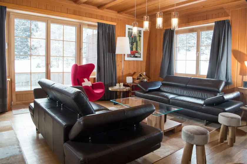 Charming Ski-in Ski-out Chalet - Image 1