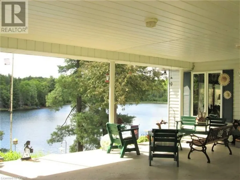 Cottage by The Lake - Image 1