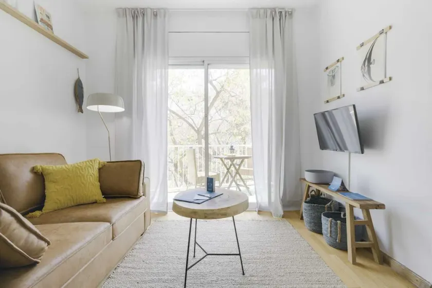Sweett | Monumental - Three Bedroom Apartment, Sleeps 6 - Image 1