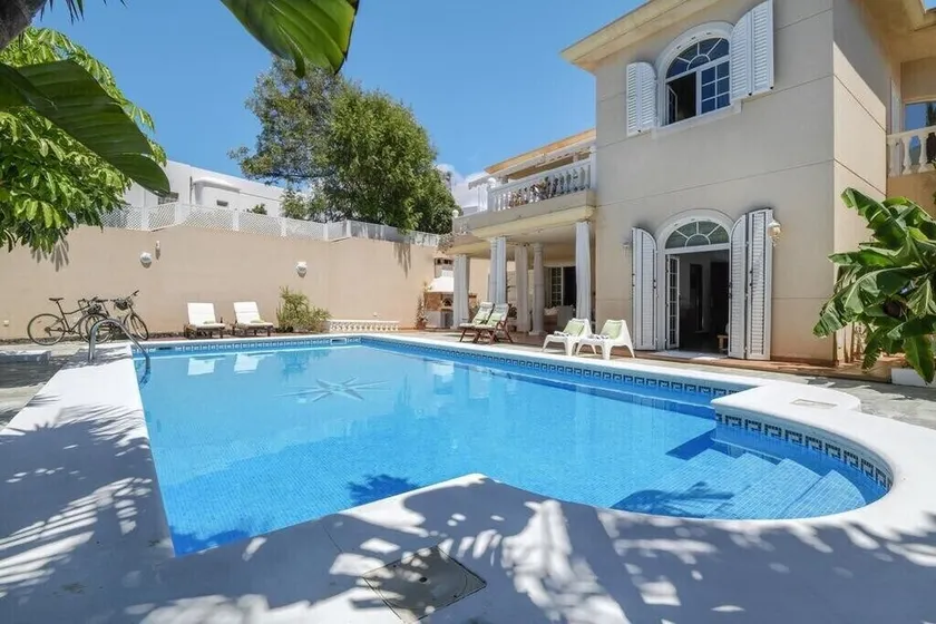 Bayside | Villa La Concha | Front sea Heated Pool - Image 1