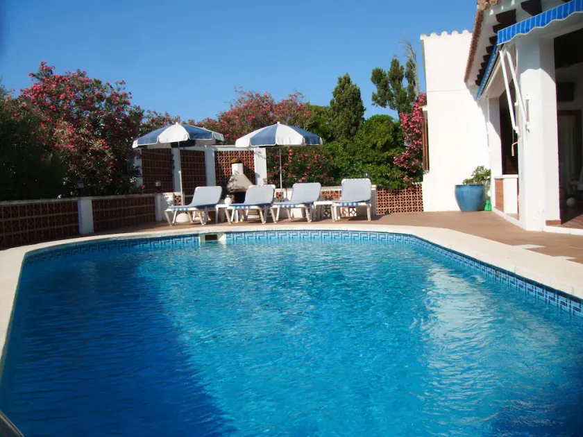 Große Villa mit privatem Pool und Whirlpool und herrlichem Blick auf die Landschaft - Image 1