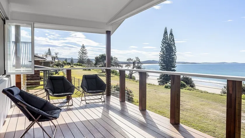Aqua Vista - Beach front location - Image 1