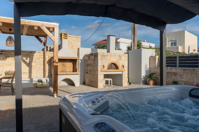 MD Residence with private jacuzzi near the beach - Image 1