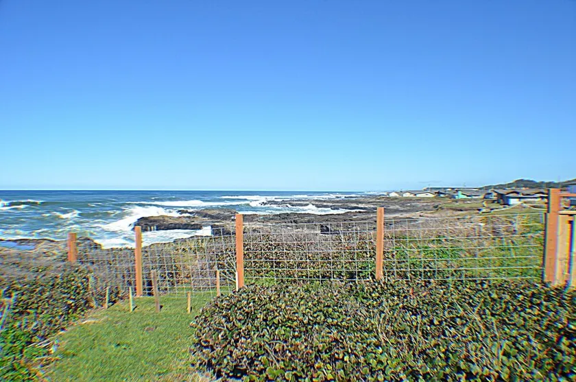 Doc Retreat ~ Yachats Ocean Front - Image 1