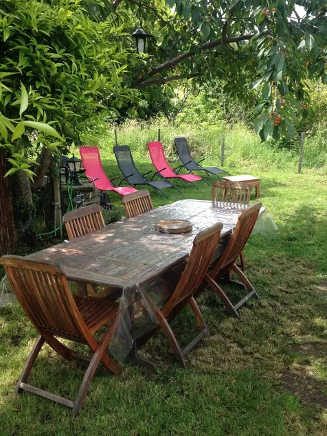 House with terrace and garden. - Image 1