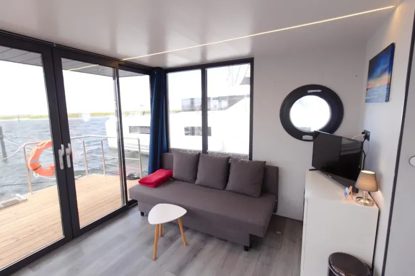 Houseboat Fjord Aquila with roof terrace in Wendtorf - Image 1