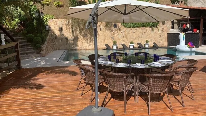 Spectacular house in Itaipava with 7 suites. - Image 1