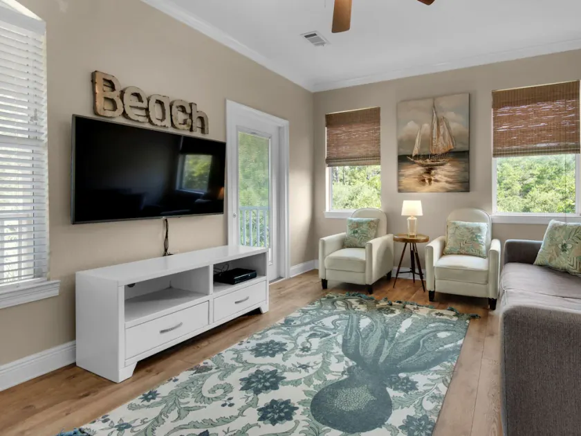 30A Beauty, Fire Pit, 6 min Walk to the Beach, Hot Tub - Image 1