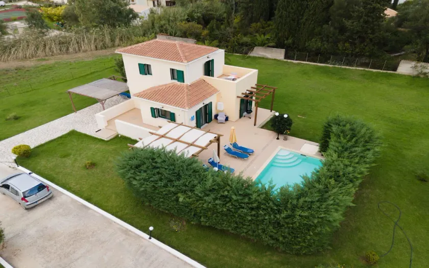 Dafni (2 bedrooms, sleeps 4) - Image 1