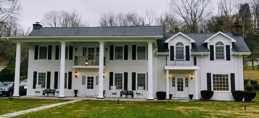 Historic Ohio River House - Image 1