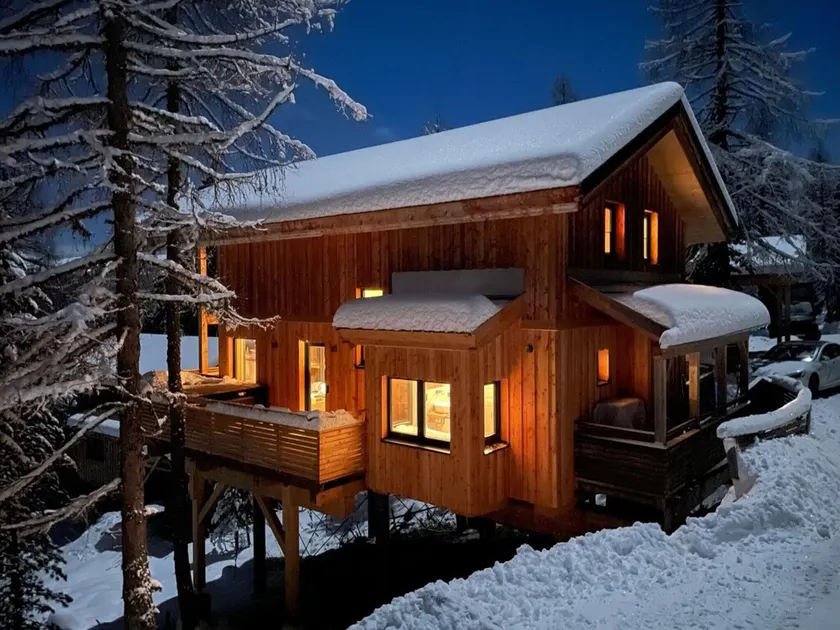 Beautiful chalet with hot tub - Image 1