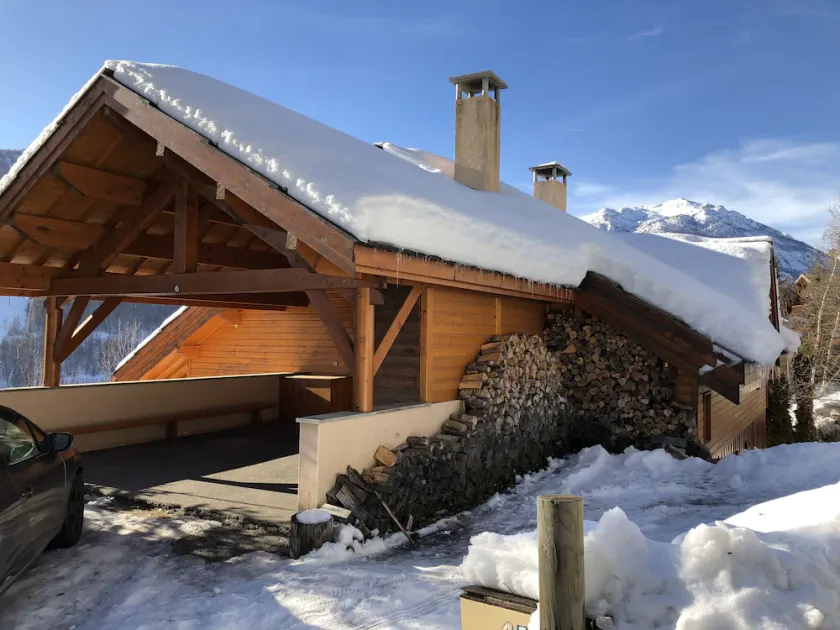 Stort familiehus mod syd Serre Chevalier med udsigt over dalen - Image 1