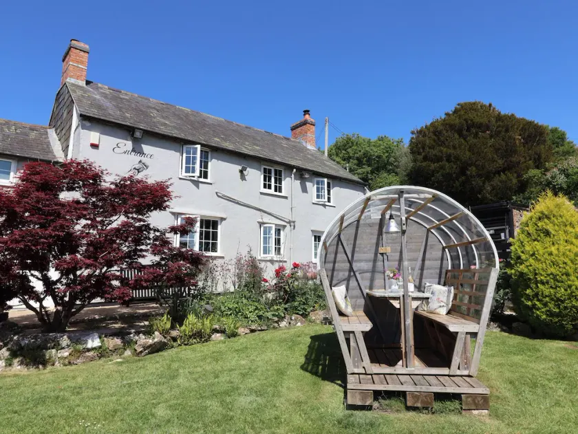 The Spyway Inn - Image 1