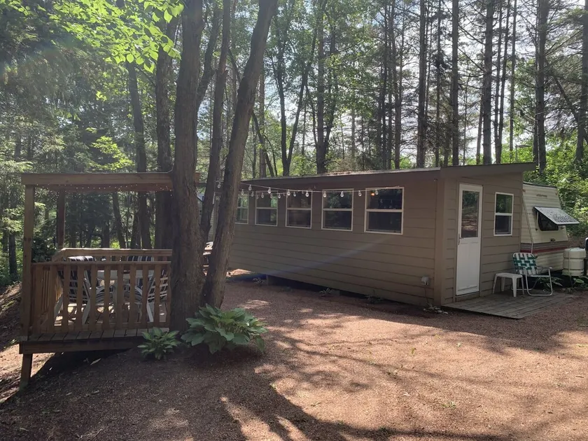 Quiet and Secluded CamperCabin at Camp Northern Lights - Image 1