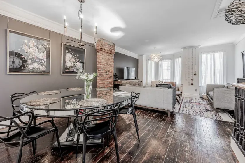 Unique downtown living experience - Image 1