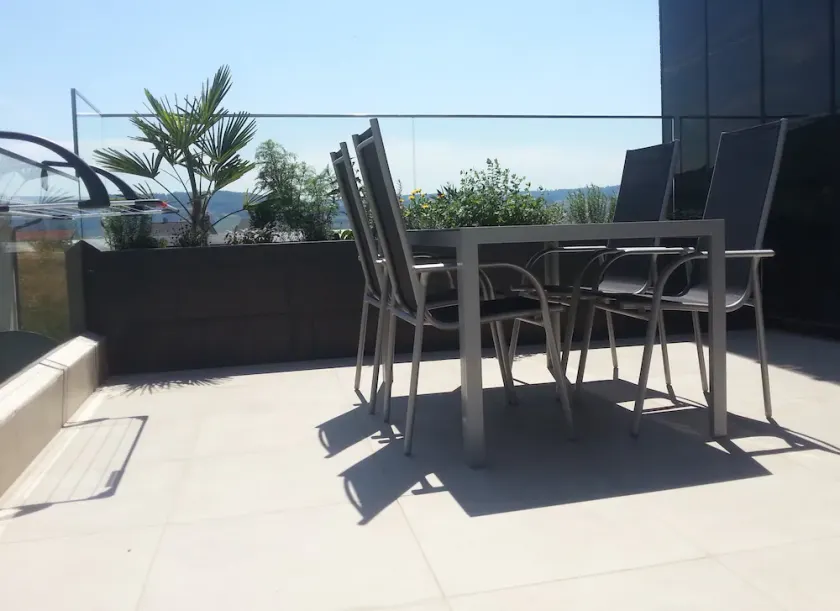 novo edifício exclusivo em 2019 no Lago de Constança, muito privado no campo, fresco no verão - Image 1