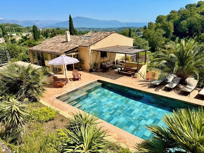 Villa with Large Pool & Independent Studio near Old Town of Valbonne - Image 1
