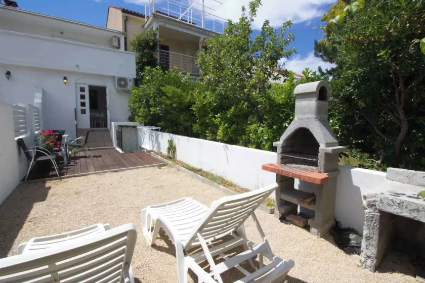 Holiday apartment with a/c - Image 1