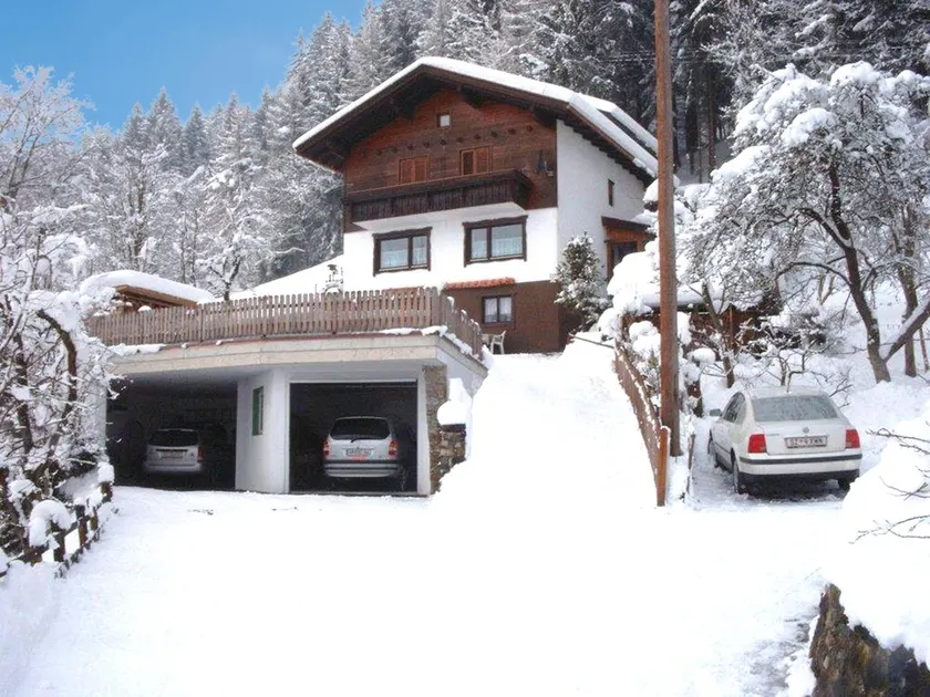Beautiful holiday home in Fügen near ski area - Image 1