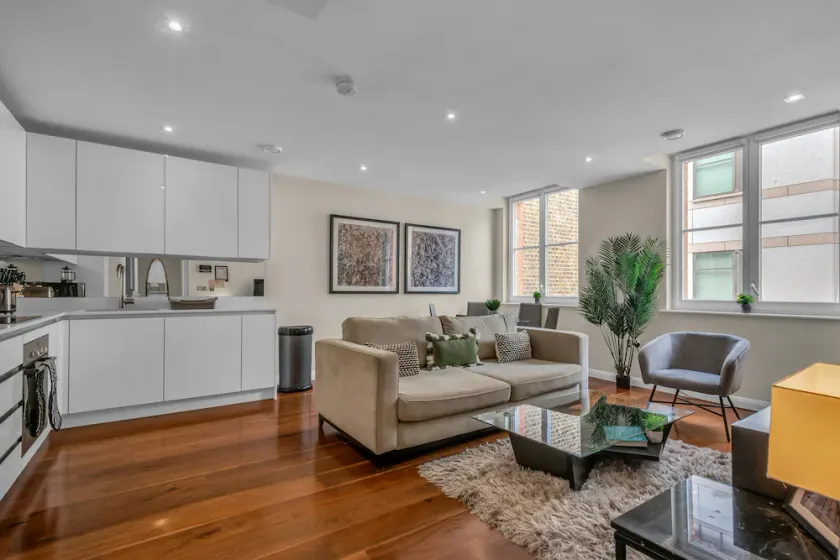 Stay Comfortable in One Bed Apt near Chancery Lane by MySquare - Image 1