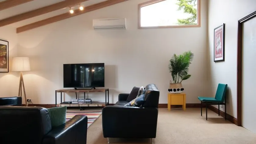 Serena- a stone's throw from Lake Daylesford - Image 1