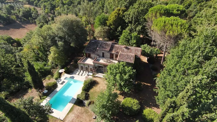 Magnifique ferme en Ombrie avec piscine privée. - Image 1