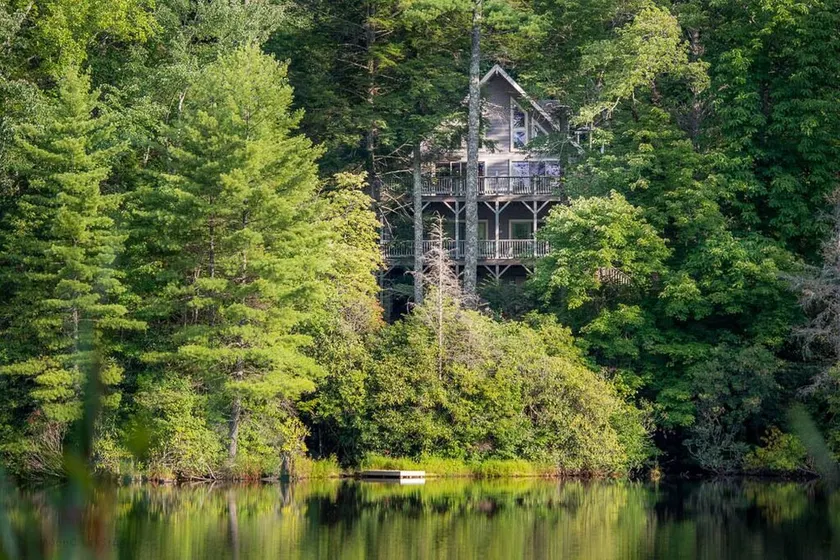 Lakeside Cottage am Whisper Lake mit herrlichem See- und Bergblick. - Image 1