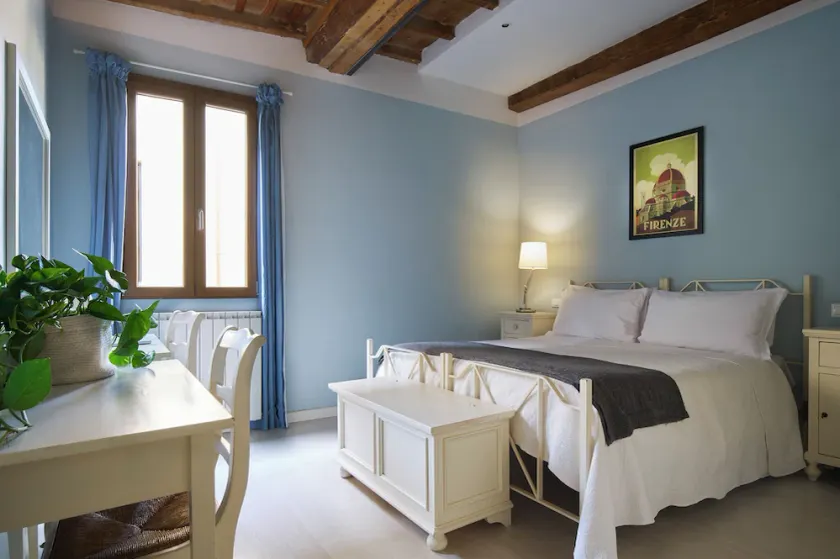 Blue Charm Florentine Apt by Oteego - Image 1