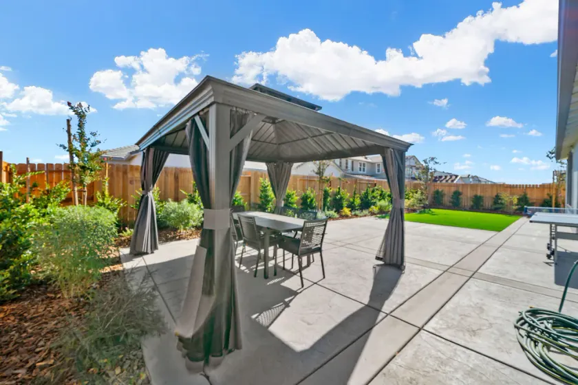 Beautiful brand new house professionally decorated - Image 1