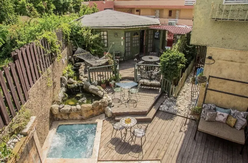 One32 Guest House - Image 1