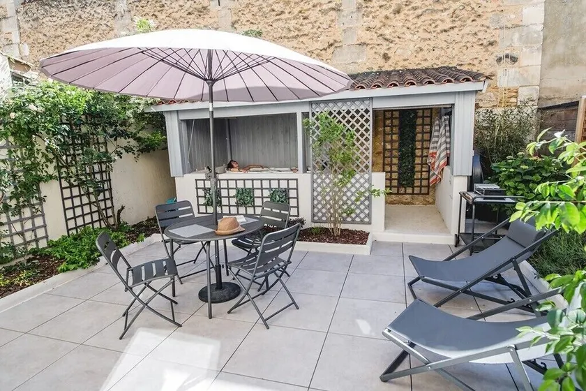 Urban Eden, Spa, Vélos Élec. : un Jardin en Ville Pour un Séjour à 2 - Image 1
