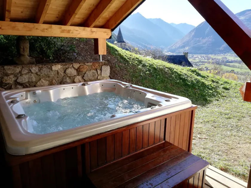 LE GRAND CHALET AVEC SPA ET SAUNA proche de Saint Lary Soulan - Image 1